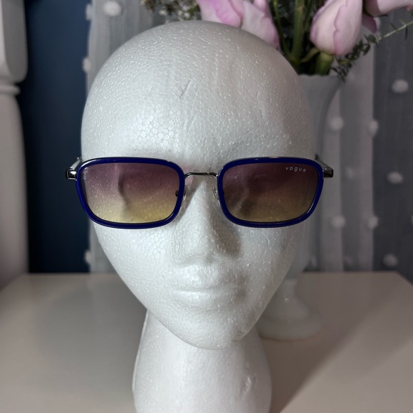 Purple Vogue Sunglasses - Picture 4 of 6